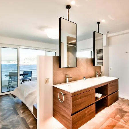 Waterfront 4bd Apt With Terrace * Nice