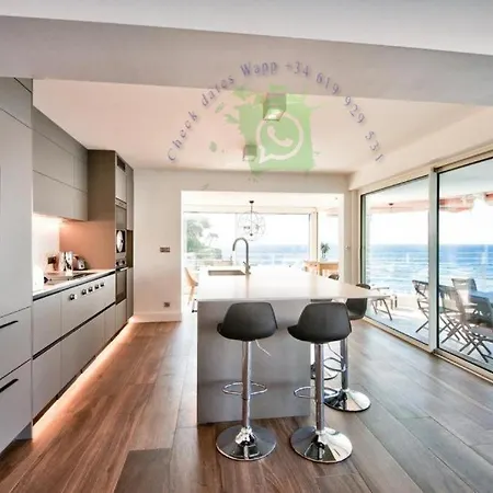 Villa Waterfront 4bd Apt With Terrace