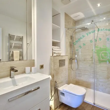 Waterfront 4bd Apt With Terrace Nice